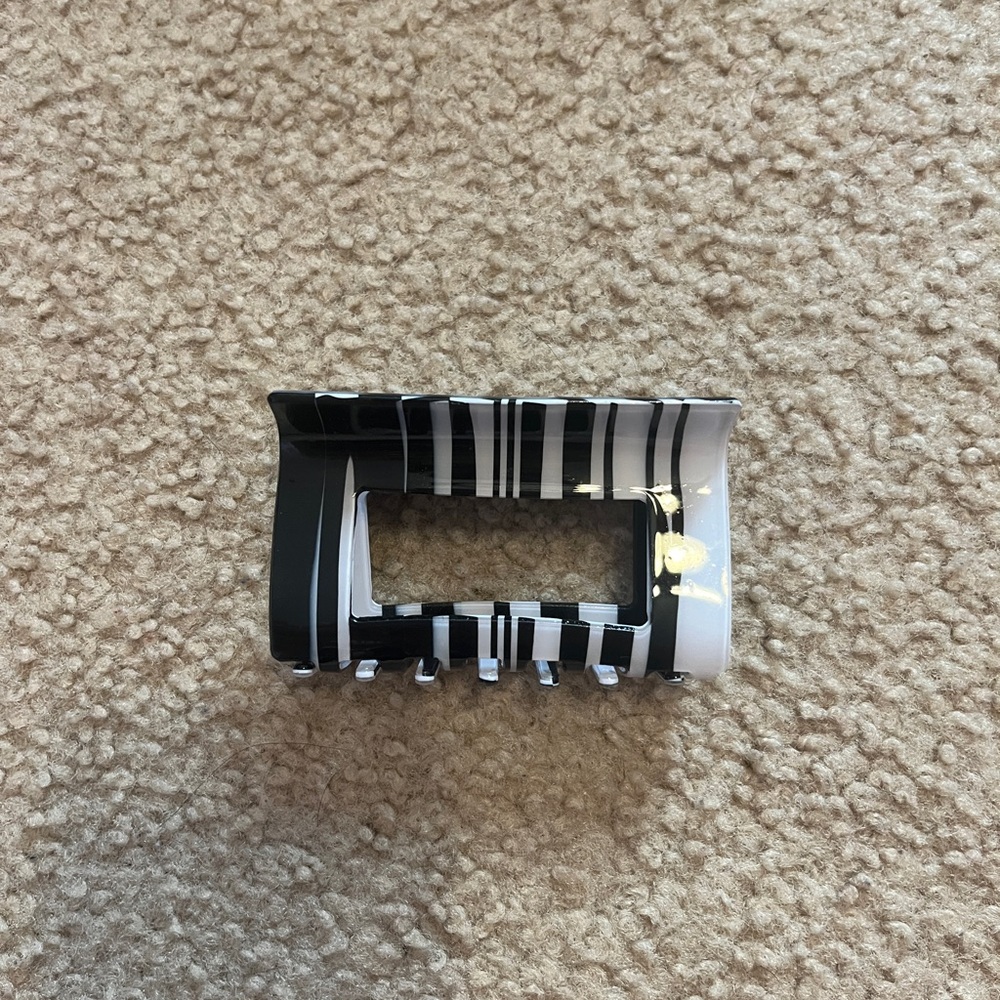 Aeropostale Claw Clip, black/white